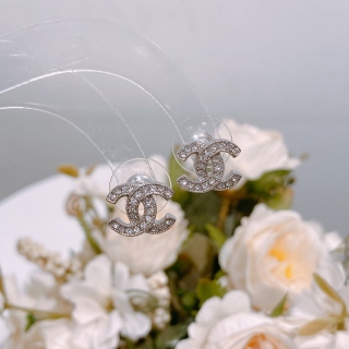 Chanel Classic CC Logo 1.2cm Earrings Crystal x PHW [New]