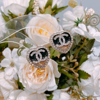 Chanel Heart With CC Earrings Black/Gold x Crystal[New]